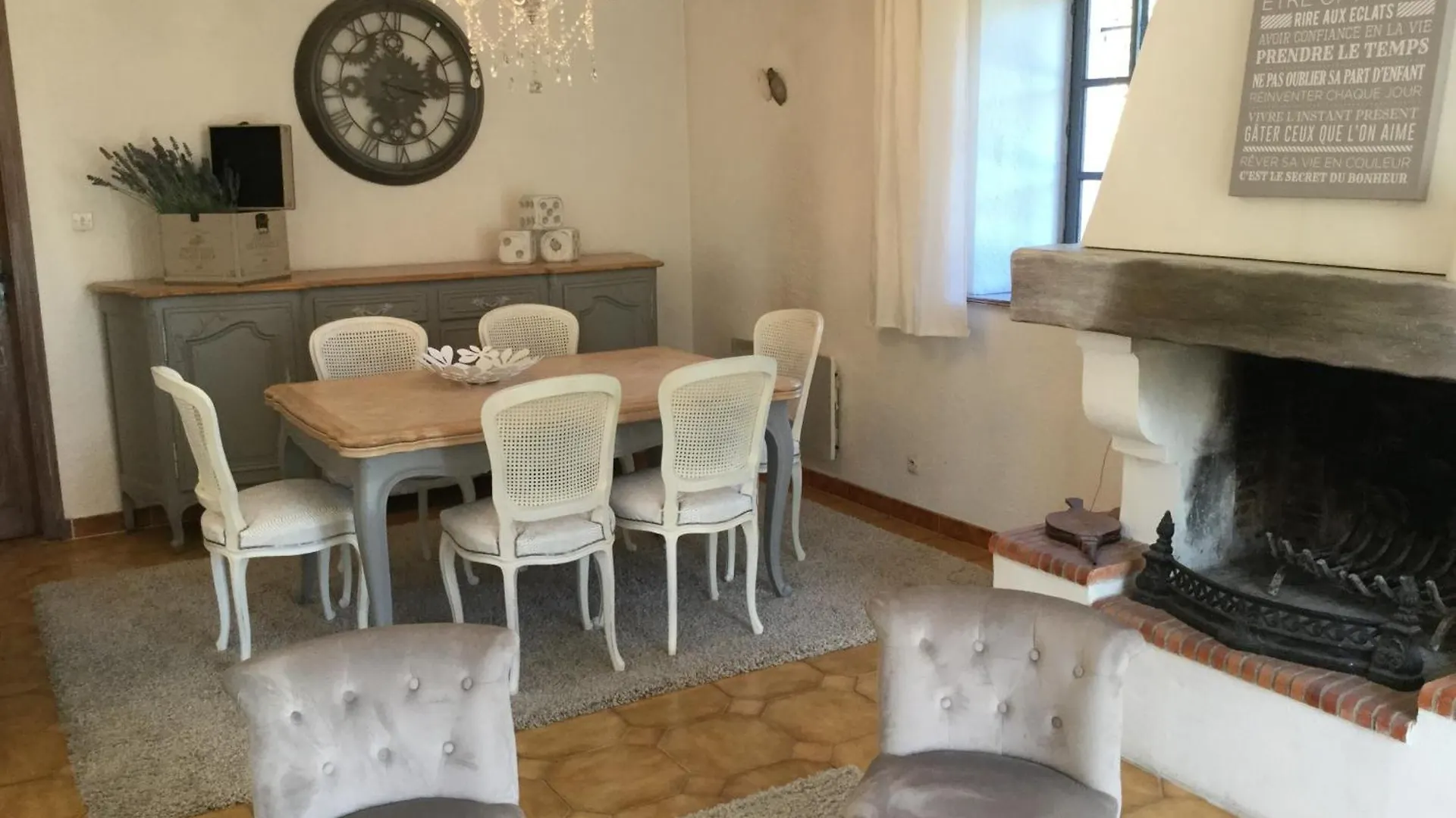 Holiday home Provencal Countryside Mas: Poolside Retreat near Luberon & Alpilles Villa Senas