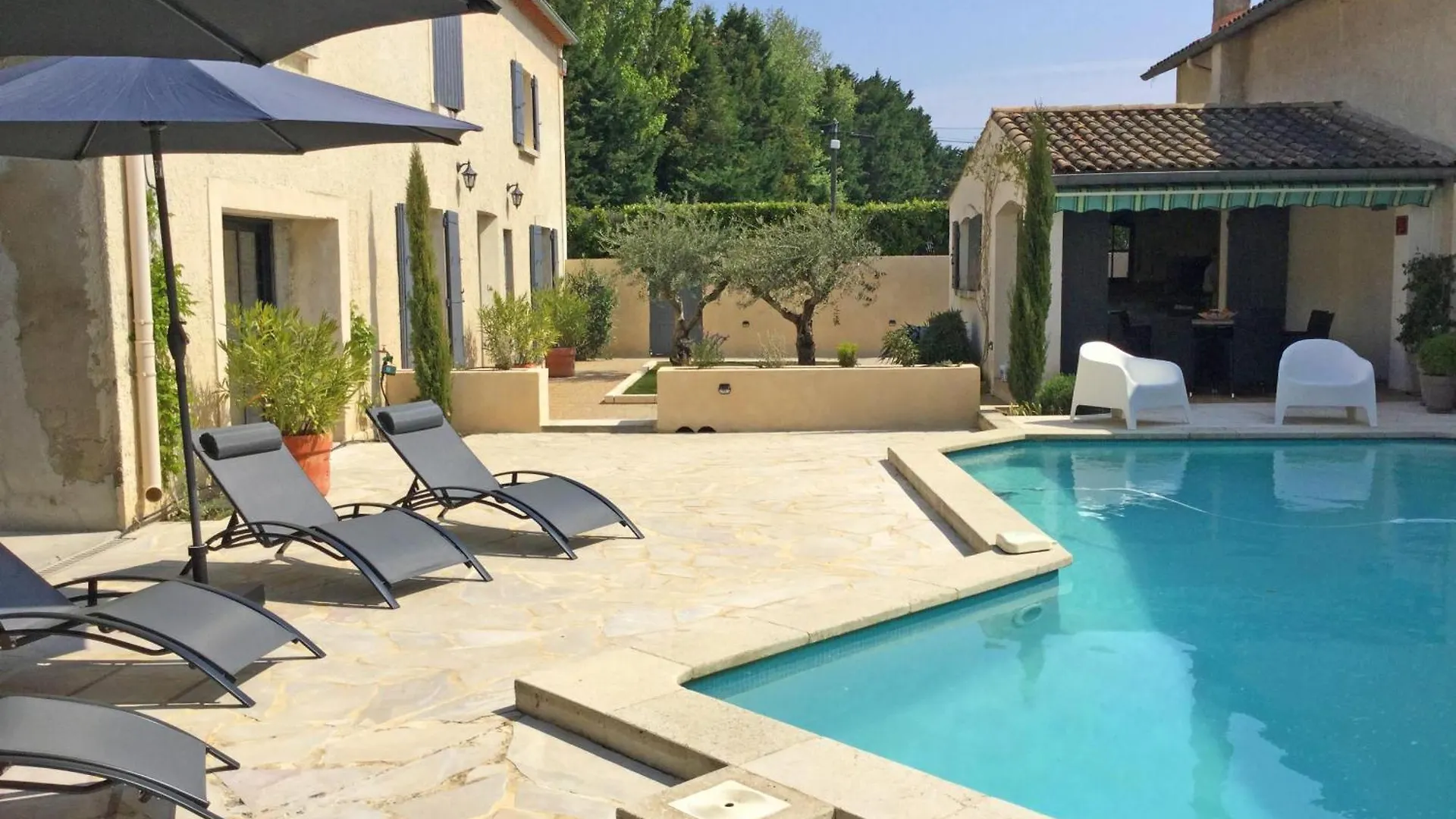 Provencal Countryside Mas: Poolside Retreat near Luberon & Alpilles Villa Senas 0*,