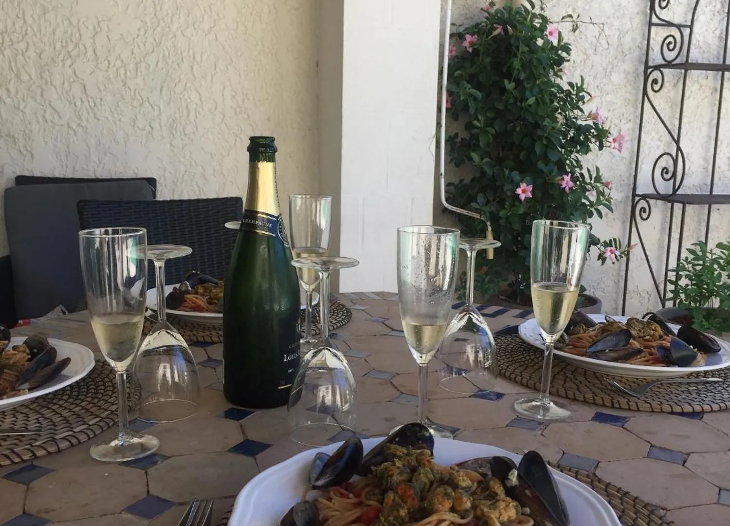 Provencal Countryside Mas: Poolside Retreat near Luberon & Alpilles Villa Senas 0*,